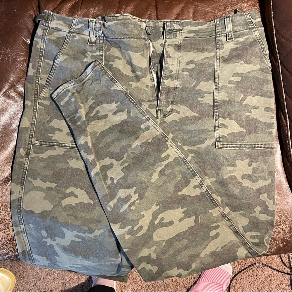 American Eagle Camo Skinny Jeans